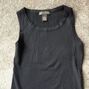 Linda Matthews black sleeveless sweater M